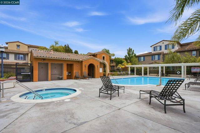 5206 Fioli Loop, San Ramon, CA 94582
