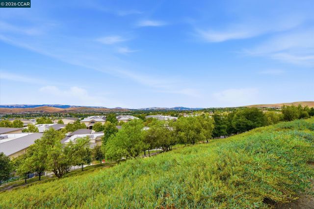 5206 Fioli Loop, San Ramon, CA 94582