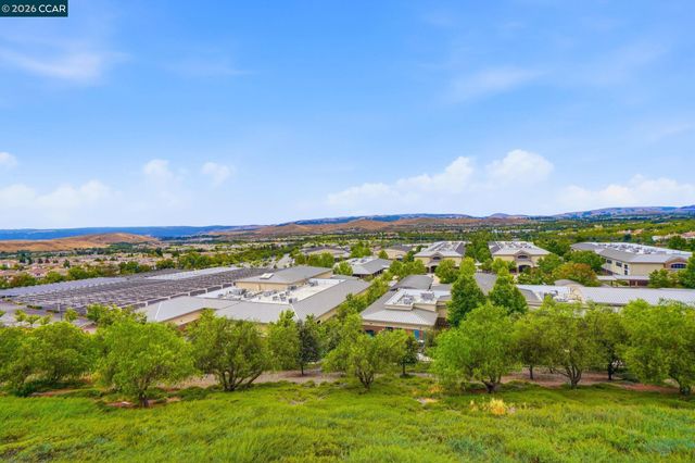 5206 Fioli Loop, San Ramon, CA 94582
