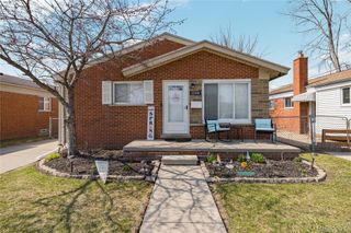 32099 Saint Margaret Street, St. Clair Shores, MI 48082