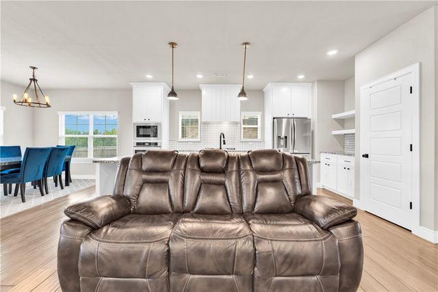 1161 Flat Rock Street, Centerton, AR 72713