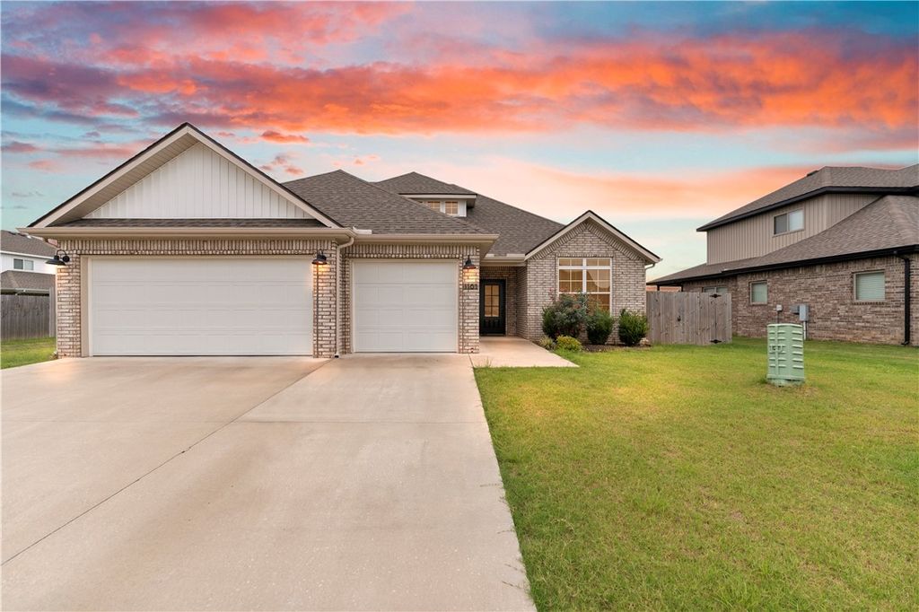 1161 Flat Rock Street, Centerton, AR 72713