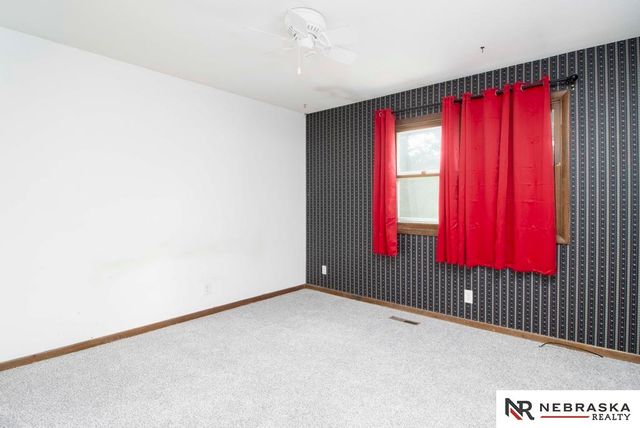4407 Hallcliffe Road, Lincoln, NE 68516