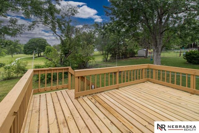 4407 Hallcliffe Road, Lincoln, NE 68516