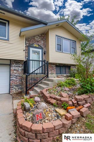 4407 Hallcliffe Road, Lincoln, NE 68516