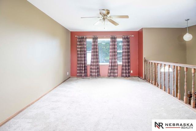 4407 Hallcliffe Road, Lincoln, NE 68516