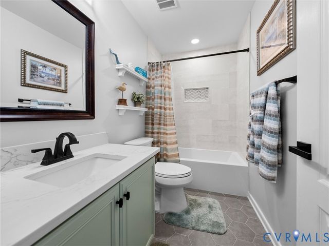 9521 Lyndon Cir, Mechanicsville, VA 23116