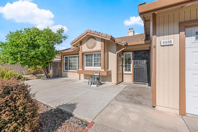 8880 Sonoma Valley Way, Sacramento, CA 95829