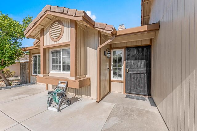 8880 Sonoma Valley Way, Sacramento, CA 95829