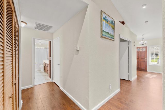 8880 Sonoma Valley Way, Sacramento, CA 95829