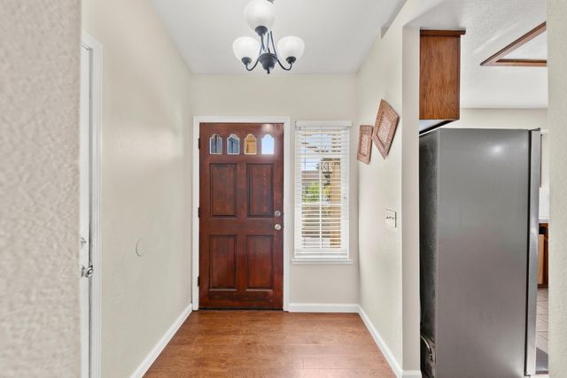 8880 Sonoma Valley Way, Sacramento, CA 95829