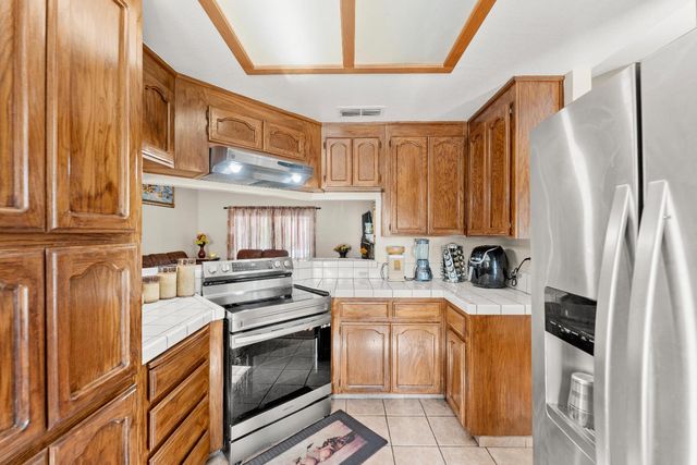 8880 Sonoma Valley Way, Sacramento, CA 95829