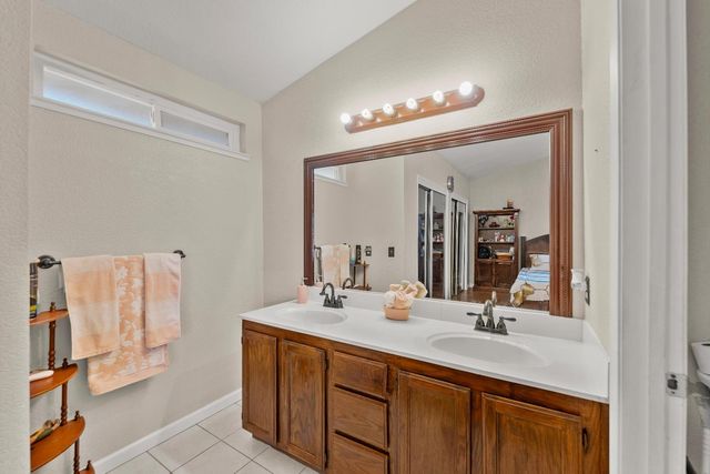 8880 Sonoma Valley Way, Sacramento, CA 95829