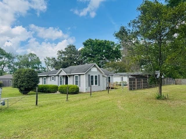 210 & 200 Robin Street, Vidor, TX 77662