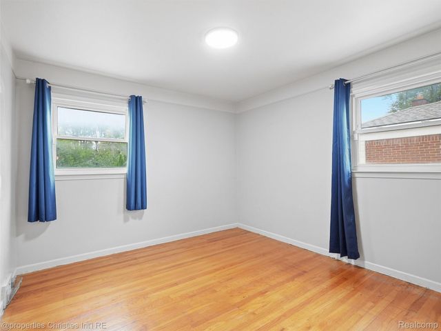 33045 W Chicago Street, Livonia, MI 48150