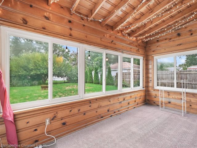 33045 W Chicago Street, Livonia, MI 48150