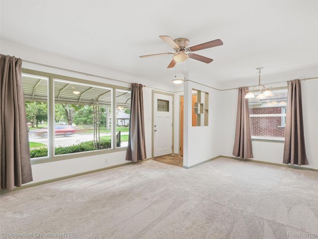 33045 W Chicago Street, Livonia, MI 48150