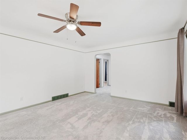 33045 W Chicago Street, Livonia, MI 48150