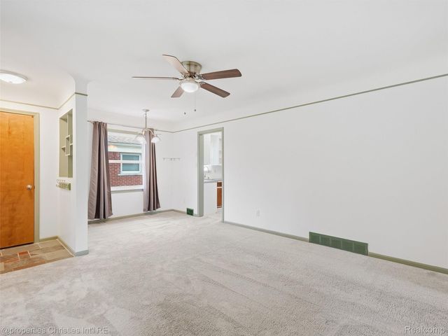 33045 W Chicago Street, Livonia, MI 48150