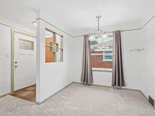 33045 W Chicago Street, Livonia, MI 48150