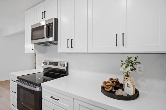 1760 Valparaiso Dr, Turlock, CA 95382