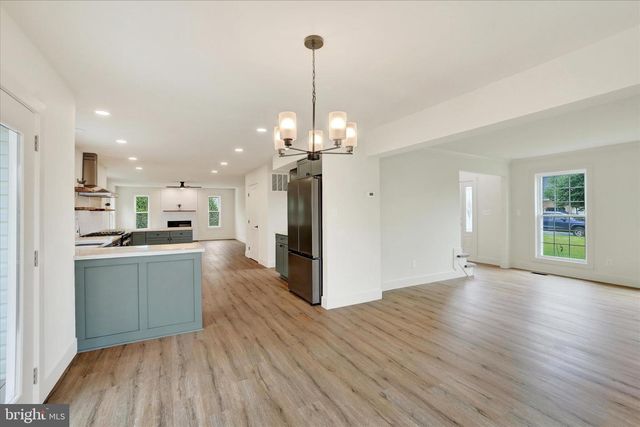 2963 REXWOOD DR, Glen Rock, PA 17327