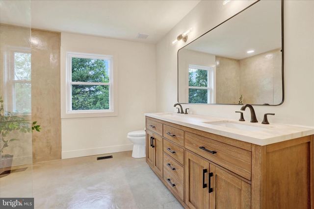 2963 REXWOOD DR, Glen Rock, PA 17327