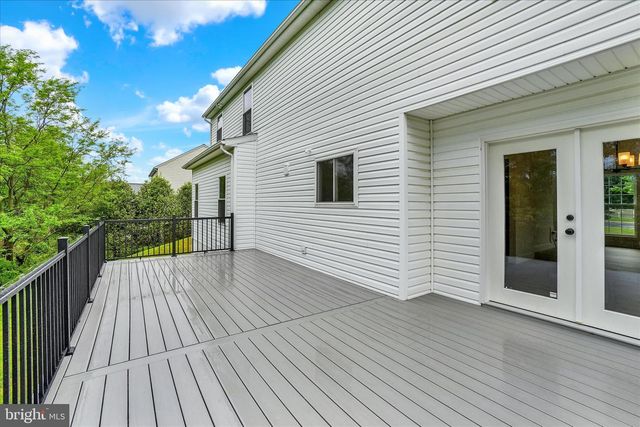 2963 REXWOOD DR, Glen Rock, PA 17327