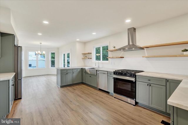 2963 REXWOOD DR, Glen Rock, PA 17327