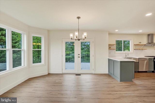 2963 REXWOOD DR, Glen Rock, PA 17327