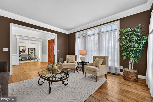 2584 VINTAGE CREST LN, Oakton, VA 22124