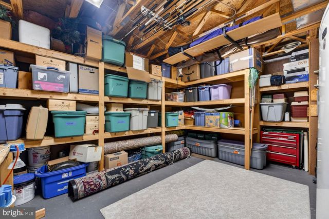 2584 VINTAGE CREST LN, Oakton, VA 22124