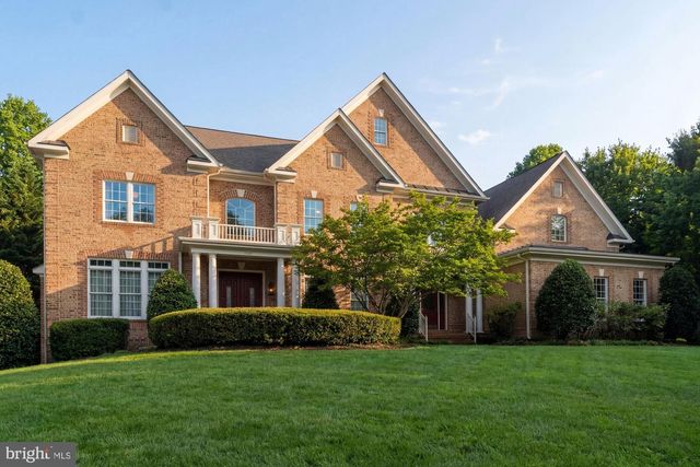 2584 VINTAGE CREST LN, Oakton, VA 22124