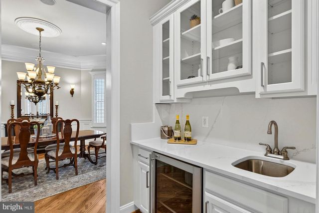 2584 VINTAGE CREST LN, Oakton, VA 22124