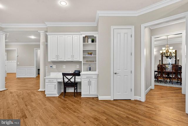 2584 VINTAGE CREST LN, Oakton, VA 22124