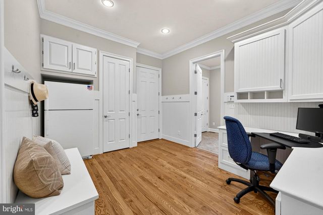 2584 VINTAGE CREST LN, Oakton, VA 22124