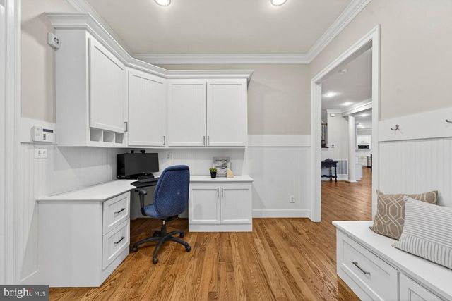 2584 VINTAGE CREST LN, Oakton, VA 22124