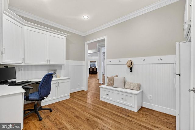 2584 VINTAGE CREST LN, Oakton, VA 22124