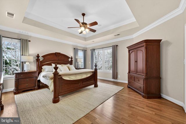 2584 VINTAGE CREST LN, Oakton, VA 22124