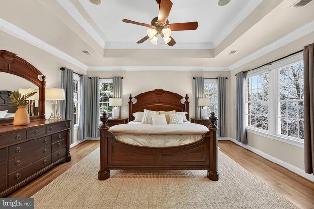 2584 VINTAGE CREST LN, Oakton, VA 22124