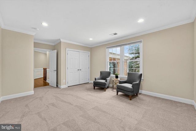 2584 VINTAGE CREST LN, Oakton, VA 22124