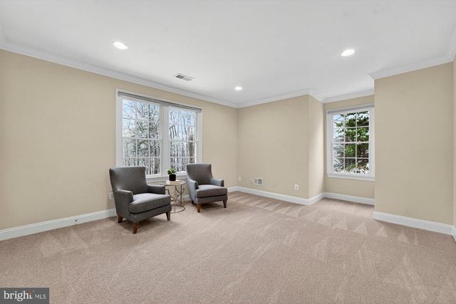 2584 VINTAGE CREST LN, Oakton, VA 22124