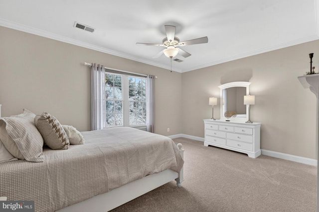 2584 VINTAGE CREST LN, Oakton, VA 22124