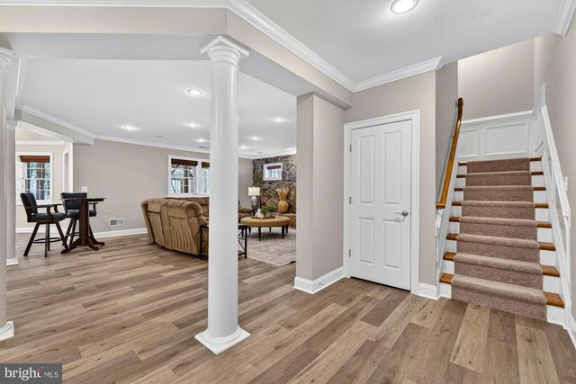 2584 VINTAGE CREST LN, Oakton, VA 22124