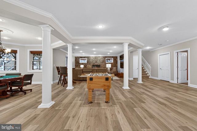 2584 VINTAGE CREST LN, Oakton, VA 22124
