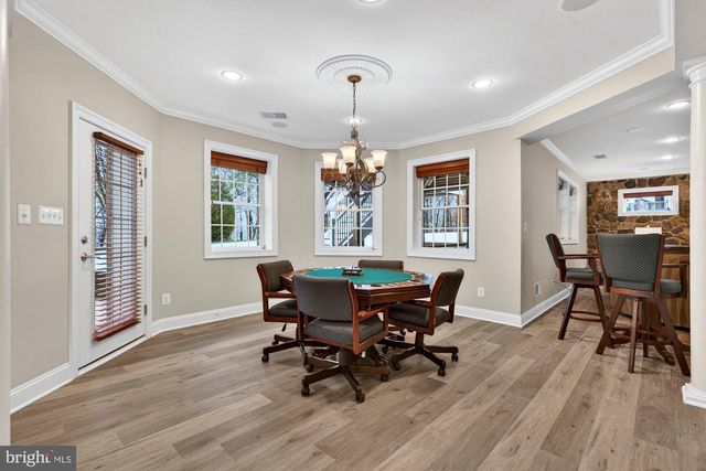 2584 VINTAGE CREST LN, Oakton, VA 22124