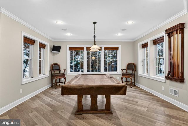 2584 VINTAGE CREST LN, Oakton, VA 22124