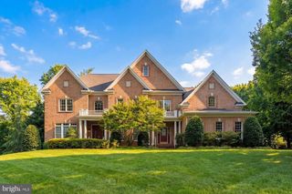 2584 VINTAGE CREST LN, Oakton, VA 22124