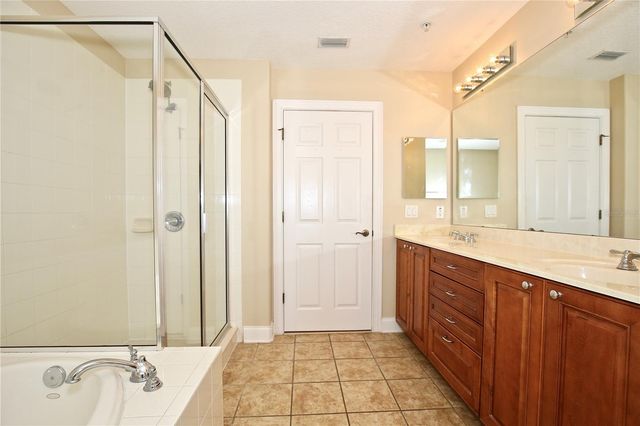 7114 REGINA WAY, Orlando, FL 32819