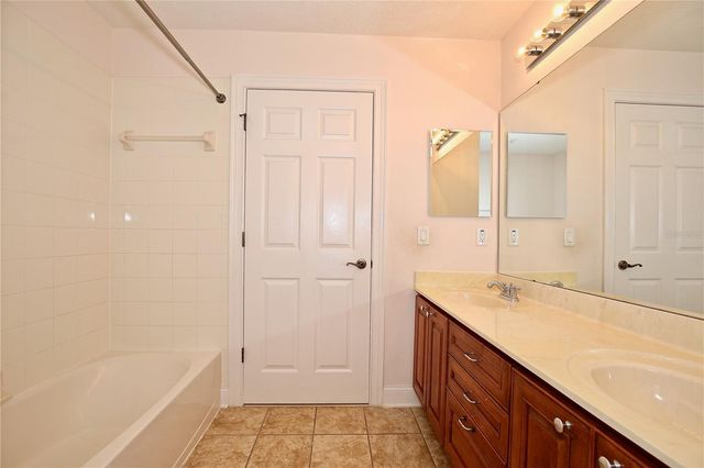 7114 REGINA WAY, Orlando, FL 32819